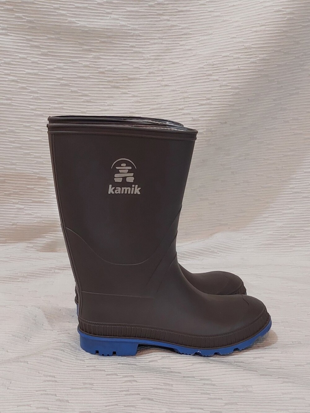 Kamik Logo Gray Rain Boots with Blue Soles Big Kid Size 5 - Picture 2 of 9